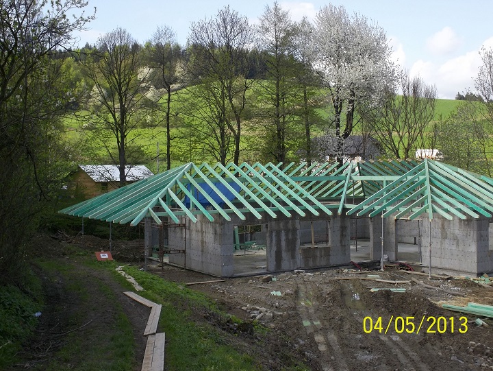 Konstrukce krovu RD Hošťálková 1.7